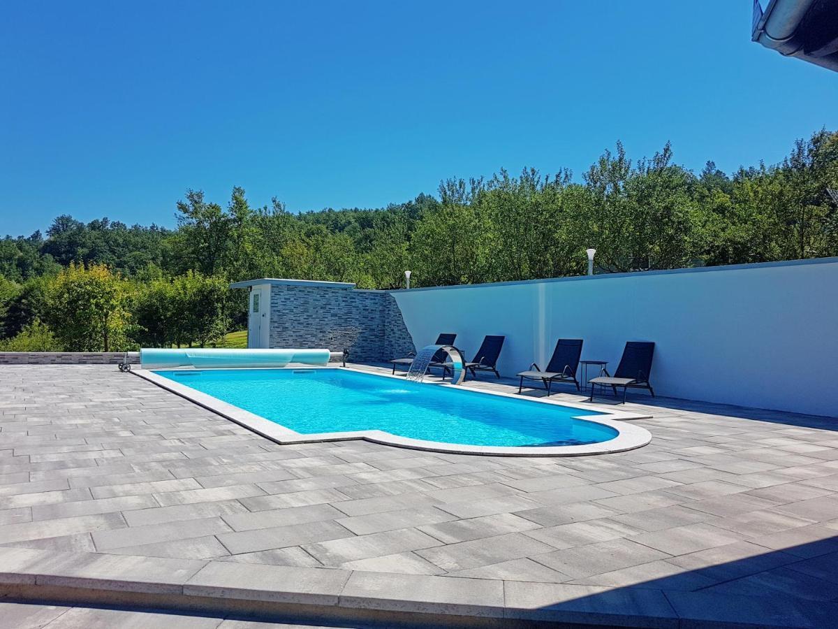 Holiday Home Emir Racic Ngoại thất bức ảnh
