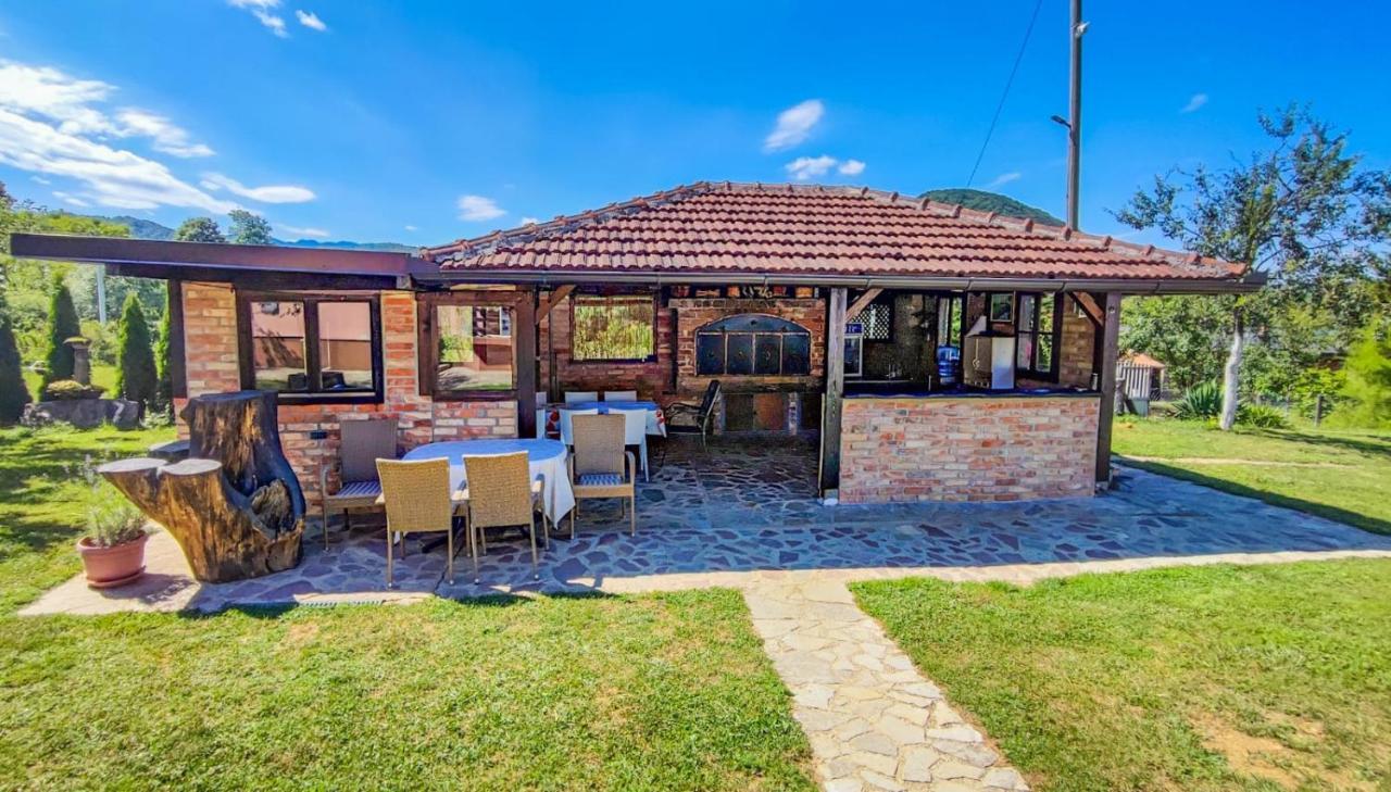 Holiday Home Emir Racic Ngoại thất bức ảnh