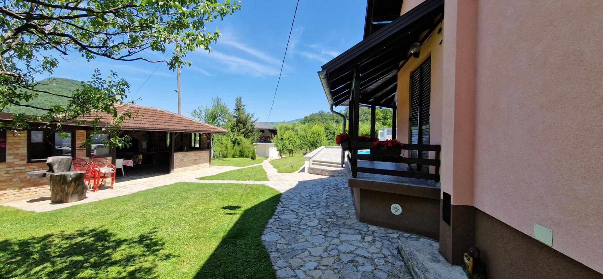Holiday Home Emir Racic Ngoại thất bức ảnh